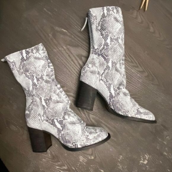 Free People Elle Boot Block Heel Snakeskin Boot White Grey 39 9 - Picture 9 of 16